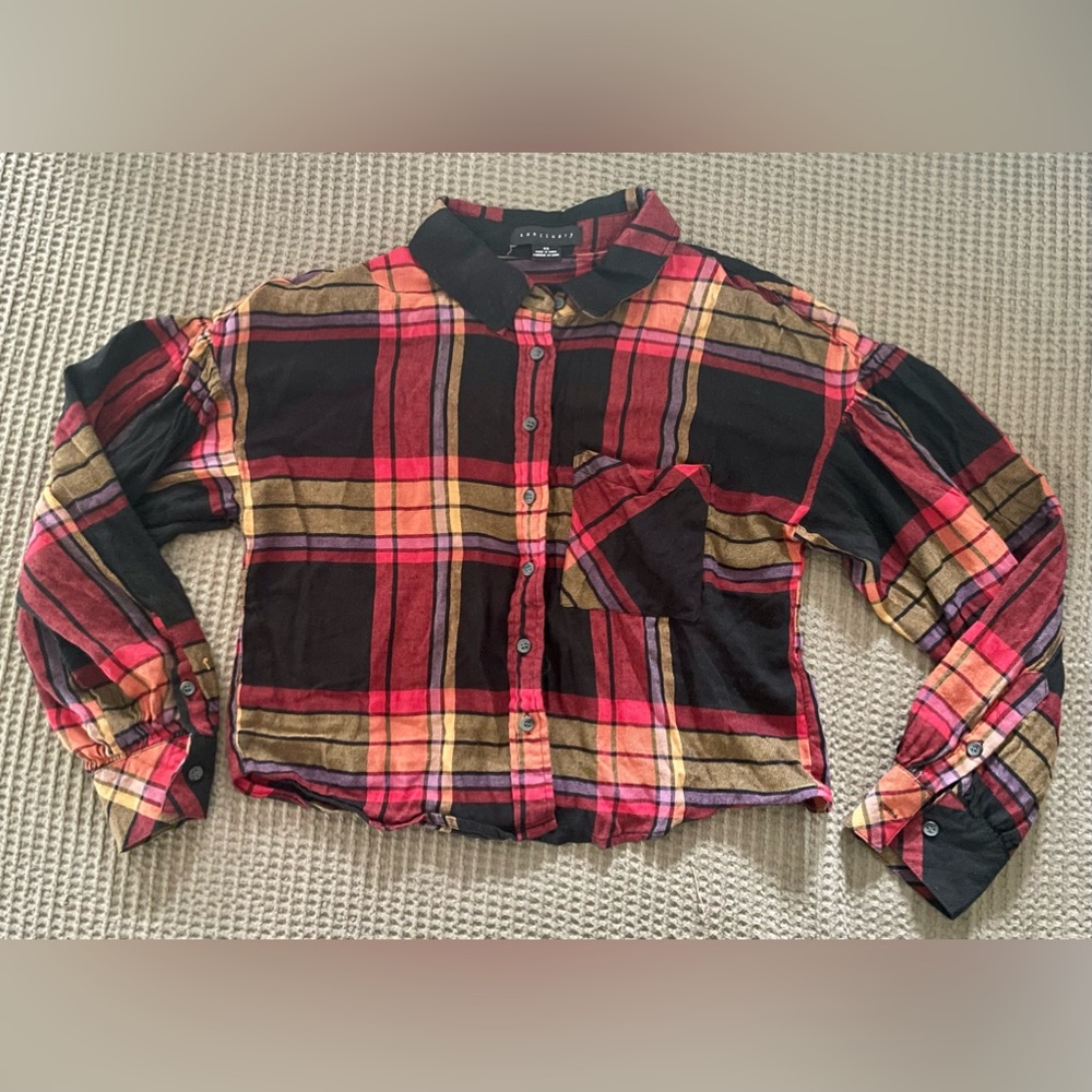 XS plaid top